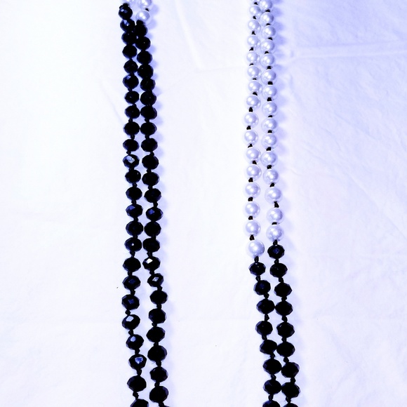 NWT, Fashion Jewelry Necklace - Picture 2 of 3